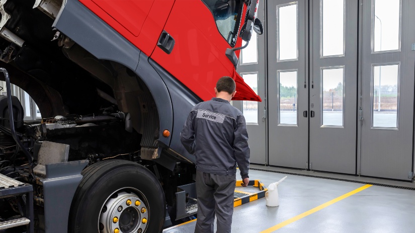 Predictive Maintenance and Repair for Commercial Fleets