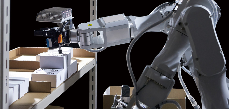 自动移动型双臂机器人开启物流的近未来 社会创新 日立